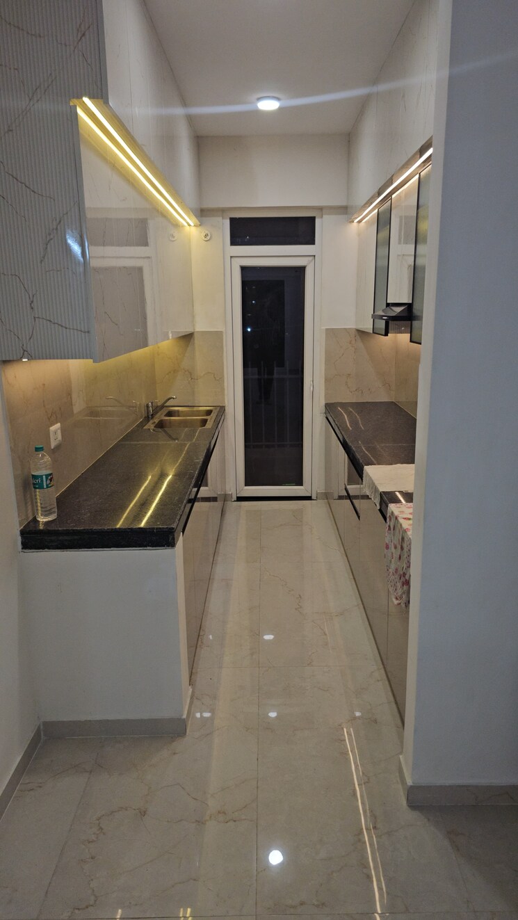 Kitchen, smart-world-gems 3.5 Bedroom 1423 Sq.Ft. Apartment In Sector 89 Gurgaon 9375021