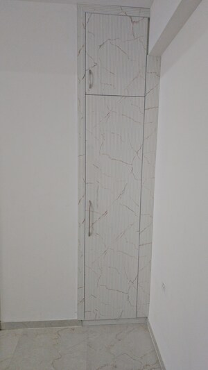 Furnished Amenities in 3.5 BHK Apartment at Smart World Gems, Sector 89 – for Rent