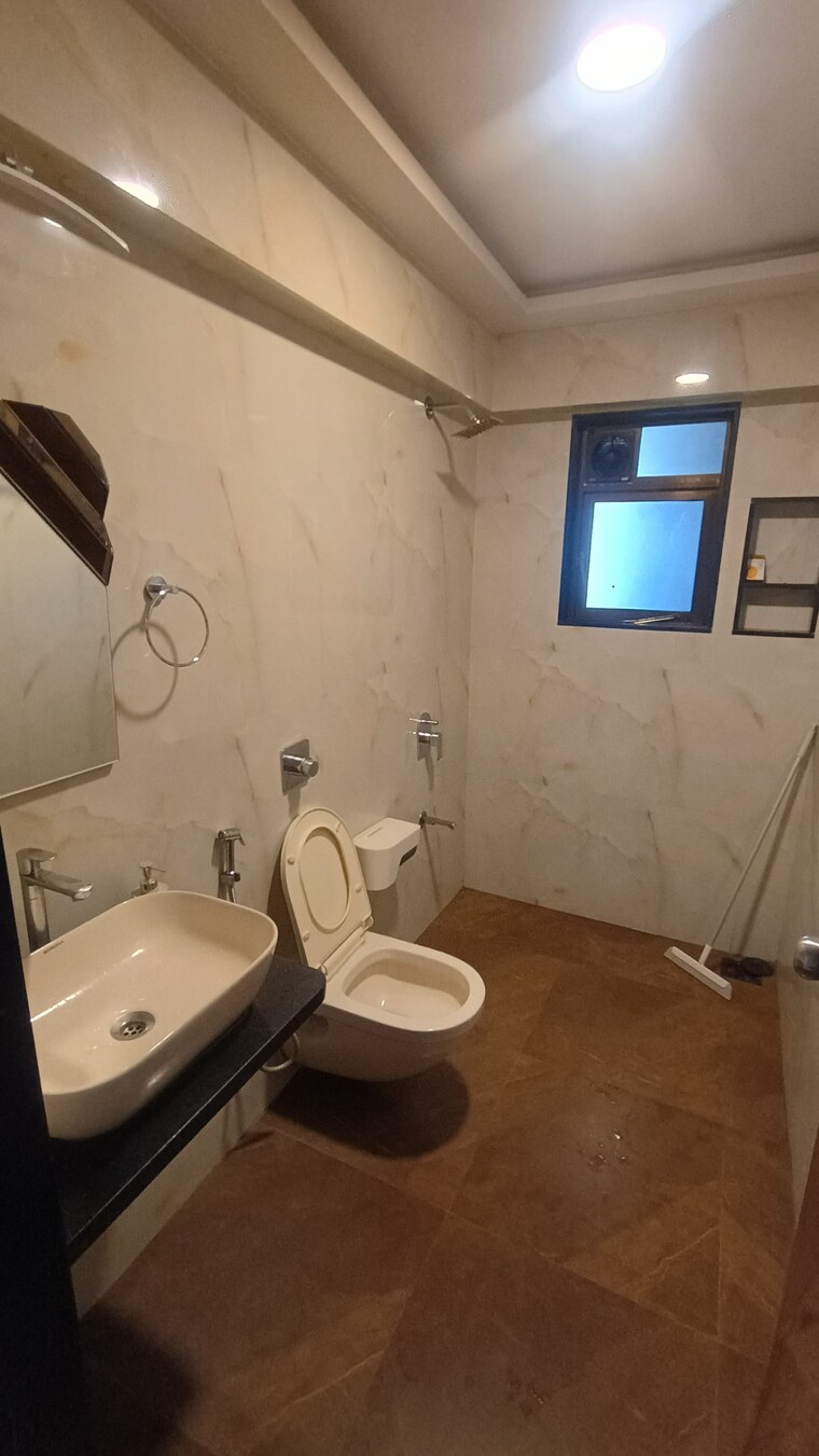 Bathroom, adani-group-western-heights 2 Bedroom 1166 Sq.Ft. Apartment In Andheri West Mumbai 9375019