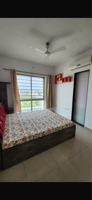 Bedroom in 2 BHK Apartment at Sheth Avalon, Laxmi Nagar – for Rent