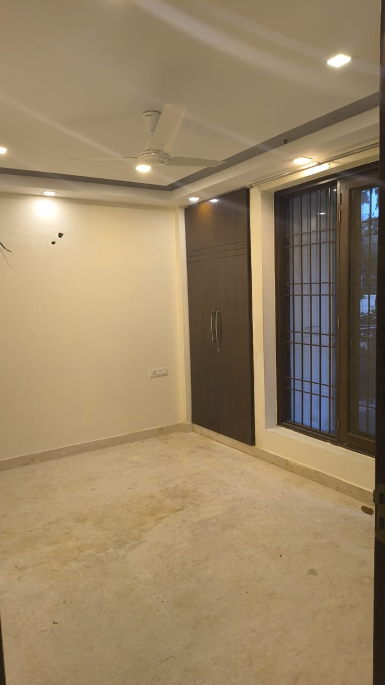 Room, chittaranjan park 3 Bedroom 1350 Sq.Ft. Builder Floor In Chittaranjan Park Delhi 9375043