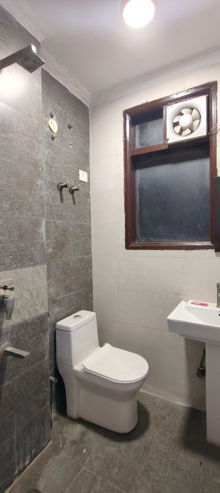 Bathroom, chattarpur 2 Bedroom 900 Sq.Ft. Builder Floor In Chattarpur Delhi 9375105