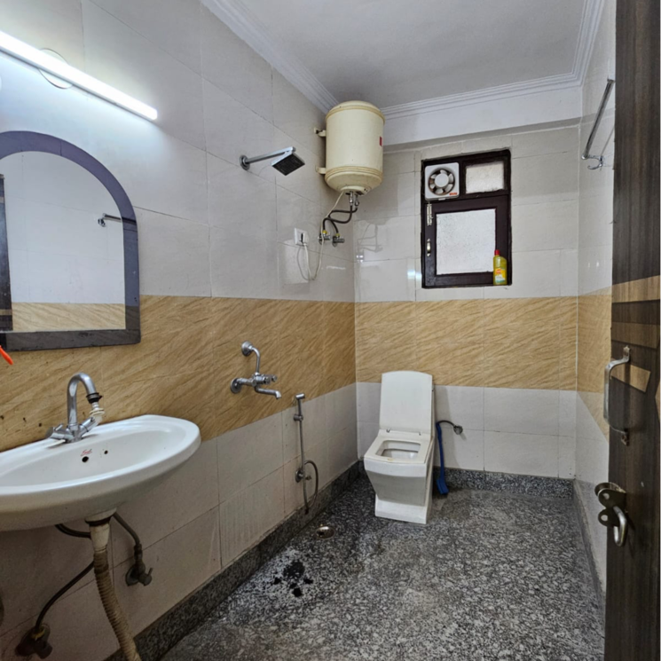 Bathroom, malviya nagar 2 Bedroom 1000 Sq.Ft. Builder Floor In Malviya Nagar Delhi 9375054