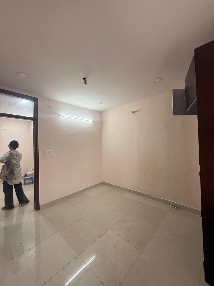 Room, kalkaji 1 Bedroom 1000 Sq.Ft. Builder Floor In Kalkaji Delhi 9375063