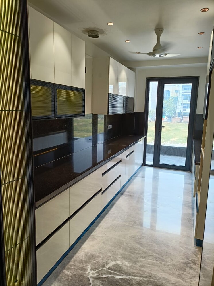 Kitchen, unitech-nirvana-country-plots 4 Bedroom 2210 Sq.Ft. Builder Floor In Sector 50 Gurgaon 9375067
