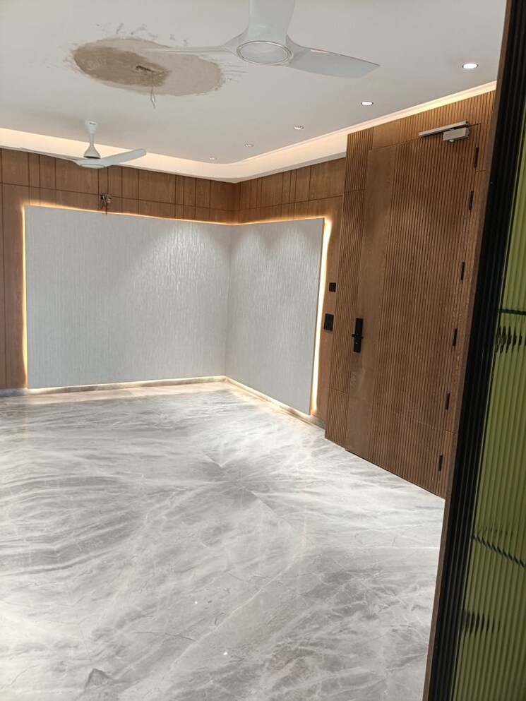 Room, unitech-nirvana-country-plots 4 Bedroom 2210 Sq.Ft. Builder Floor In Sector 50 Gurgaon 9375067