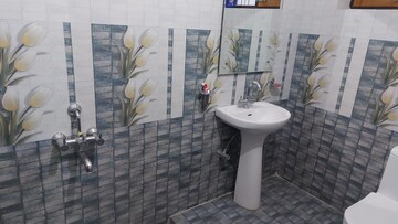 Bathroom in 2 BHK Independent House at Gomti Nagar – for Rent
