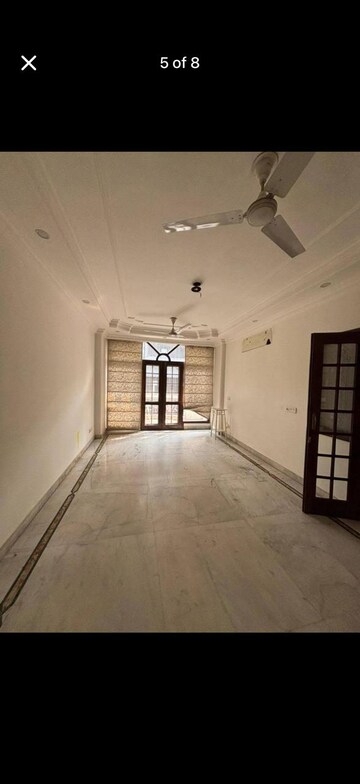 Room in 3 BHK Builder Floor at Greater Kailash ii – for Rent