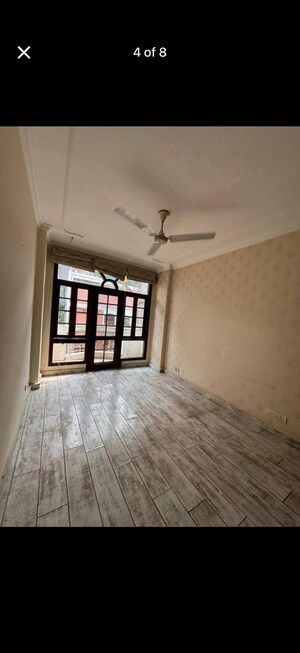 Room in 3 BHK Builder Floor at Greater Kailash ii – for Rent