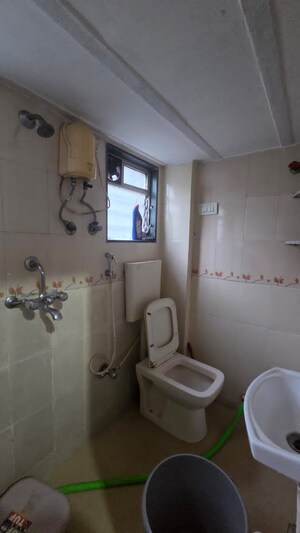 Master Bedroom in 1 BHK Apartment at Andheri West – for Rent