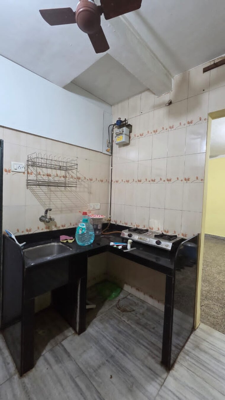 Kitchen, andheri west 1 Bedroom 450 Sq.Ft. Apartment In Andheri West Mumbai 9375074