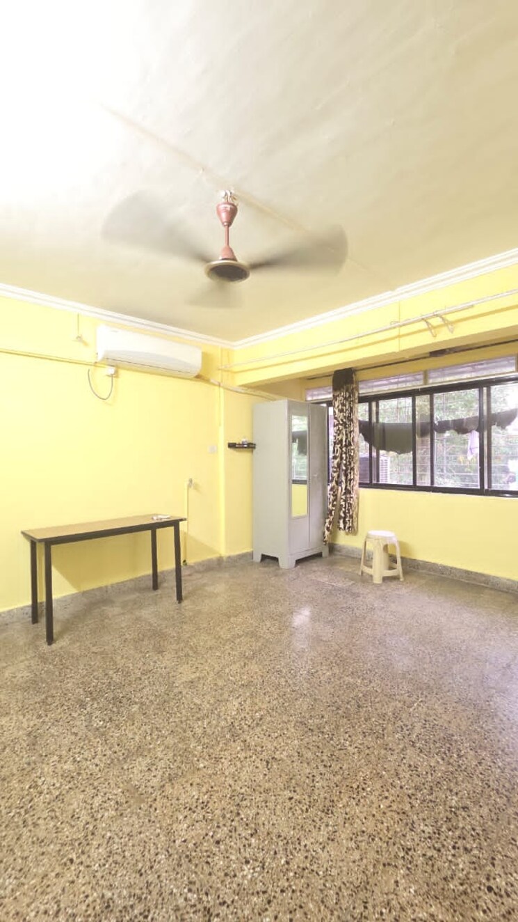 Room, andheri west 1 Bedroom 450 Sq.Ft. Apartment In Andheri West Mumbai 9375074
