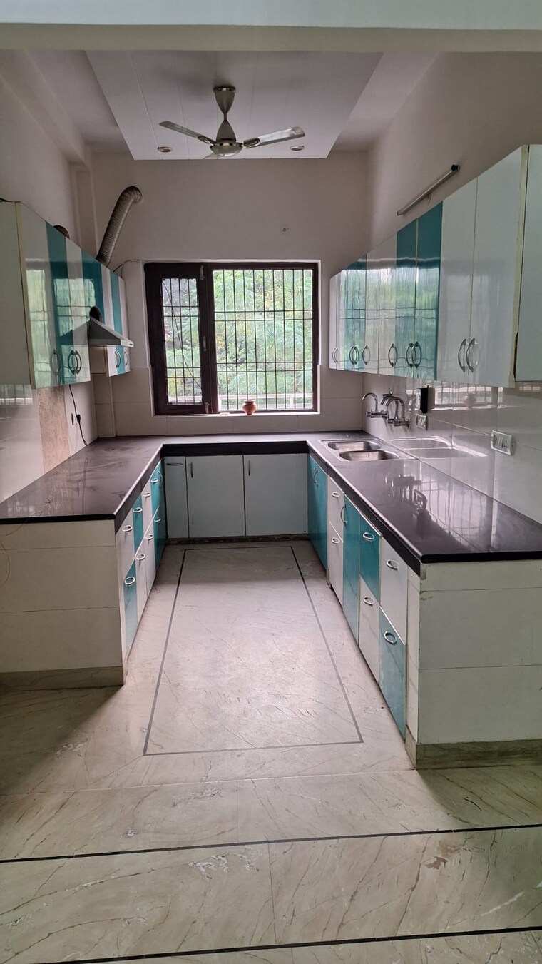 Kitchen, unitech-singleton-floors-south-city 3 Bedroom 1400 Sq.Ft. Builder Floor In Sector 50 Gurgaon 9375087