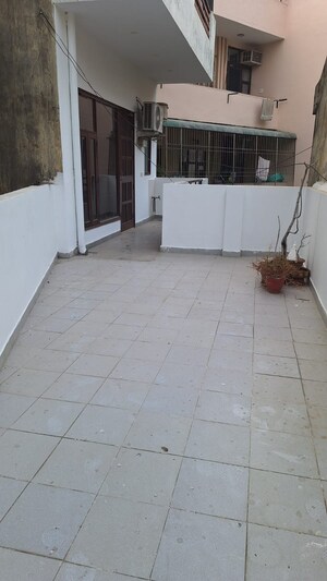 Balcony in 3 BHK Builder Floor at Unitech Singleton Floors South City, Sector 50 – for Rent