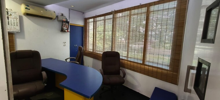 Living Room, vyttila Commercial Office Space 3000 Sq.Ft. In Vyttila Kochi 9375085