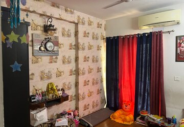 Living Room in 4 BHK Builder Floor at Sector 85 – for Rent