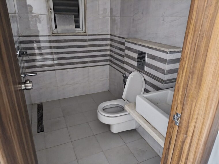 Bathroom, nahar-f-residences 3 Bedroom 1223 Sq.Ft. Apartment In Balewadi Pune 9375110