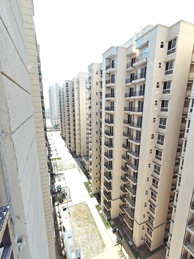 Exterior View, signature-the-millennia-3 2 Bedroom 661 Sq.Ft. Apartment In Sector 37d Gurgaon 9375109