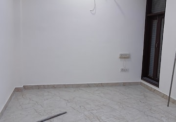 Room in 2 BHK Builder Floor at Chattarpur – for Rent