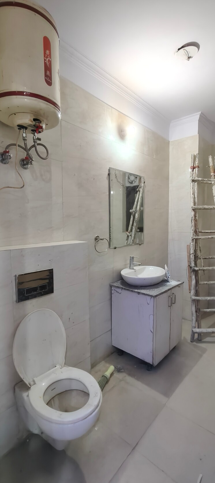 Bathroom, chattarpur 2 Bedroom 900 Sq.Ft. Builder Floor In Chattarpur Delhi 9375150