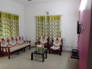 Living Room in 3 BHK Villa at Nettoor – for Rent