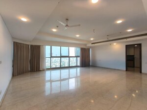 Room in 4 BHK Apartment at Bombay Realty Island City Centre II, Dadar East – for Rent