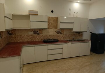 Kitchen in 3 BHK Builder Floor at VIP Ashiana Homes, Vip Road – for Rent