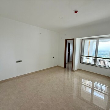 Room in 5 BHK Apartment at Pride Atlantic, Madhav Nagar – for Sale