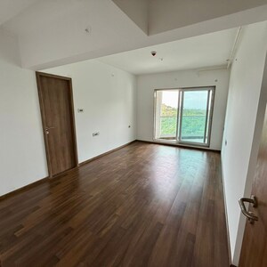 Room in 5 BHK Apartment at Pride Atlantic, Madhav Nagar – for Sale