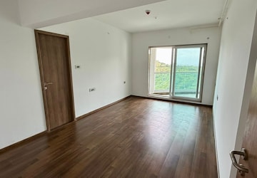 Room in 5 BHK Apartment at Pride Atlantic, Madhav Nagar – for Sale