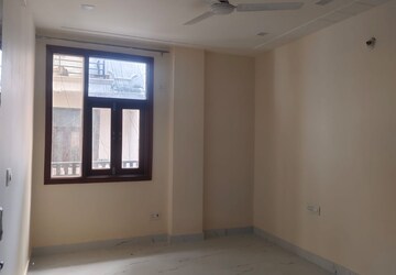 Room in 2 BHK Builder Floor at Panchsheel Vihar – for Sale