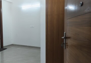 Room in 2 BHK Builder Floor at Panchsheel Vihar – for Sale