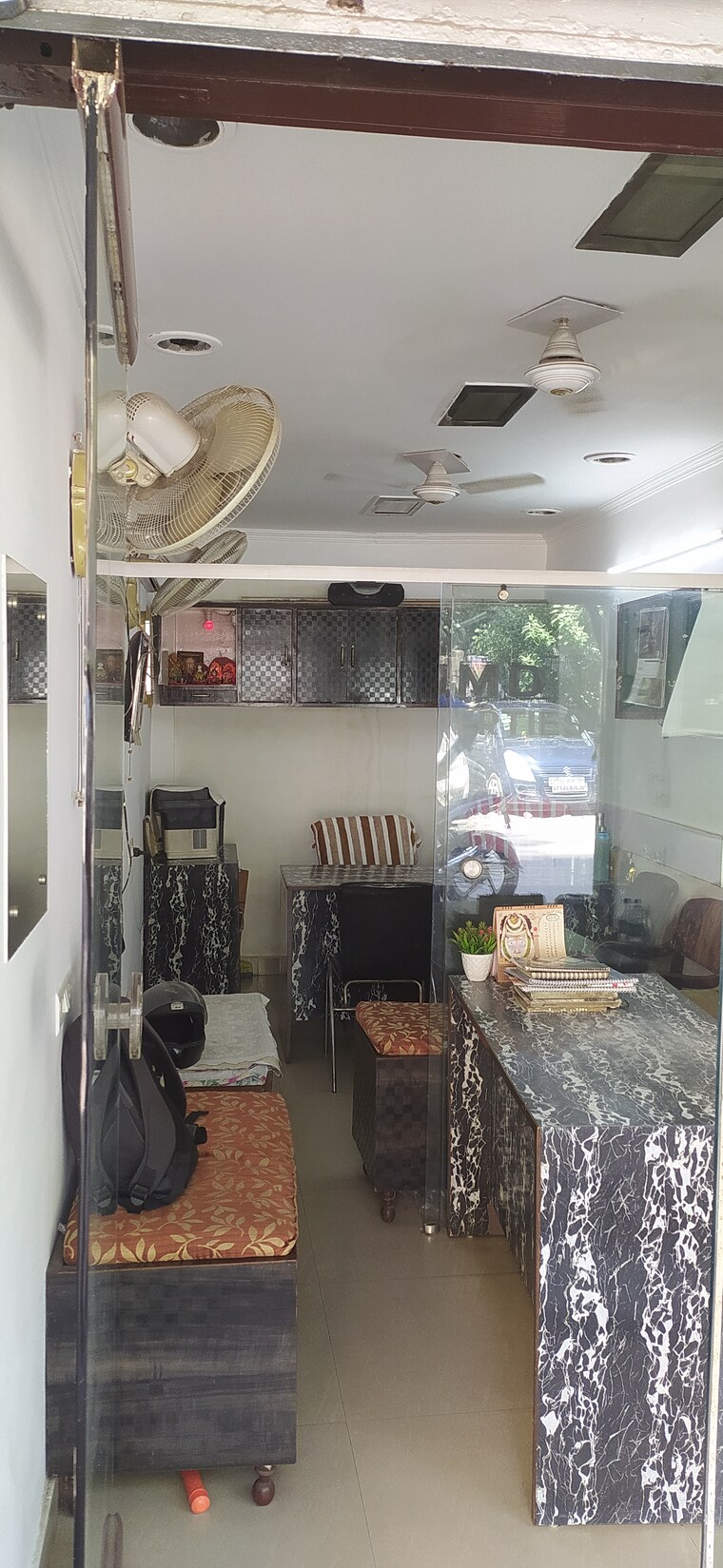 Living Room, khirki extension Commercial Shop 190 Sq.Ft. In Khirki Extension Delhi 9375203