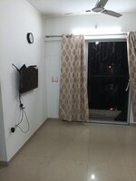 1 BHK 350 Sq.Ft. Apartment in Seven Hills 