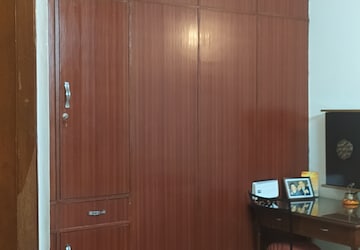 Furnished Amenities in 2 BHK Builder Floor at Malviya Nagar – for Sale