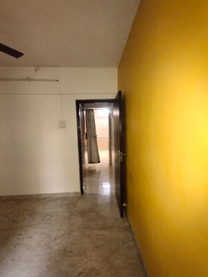 Room in 1 BHK Apartment at Hawa Apartments, Andheri East – for Rent