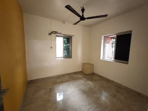 Room in 1 BHK Apartment at Hawa Apartments, Andheri East – for Rent