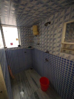 Bathroom in 1 BHK Apartment at Hawa Apartments, Andheri East – for Rent