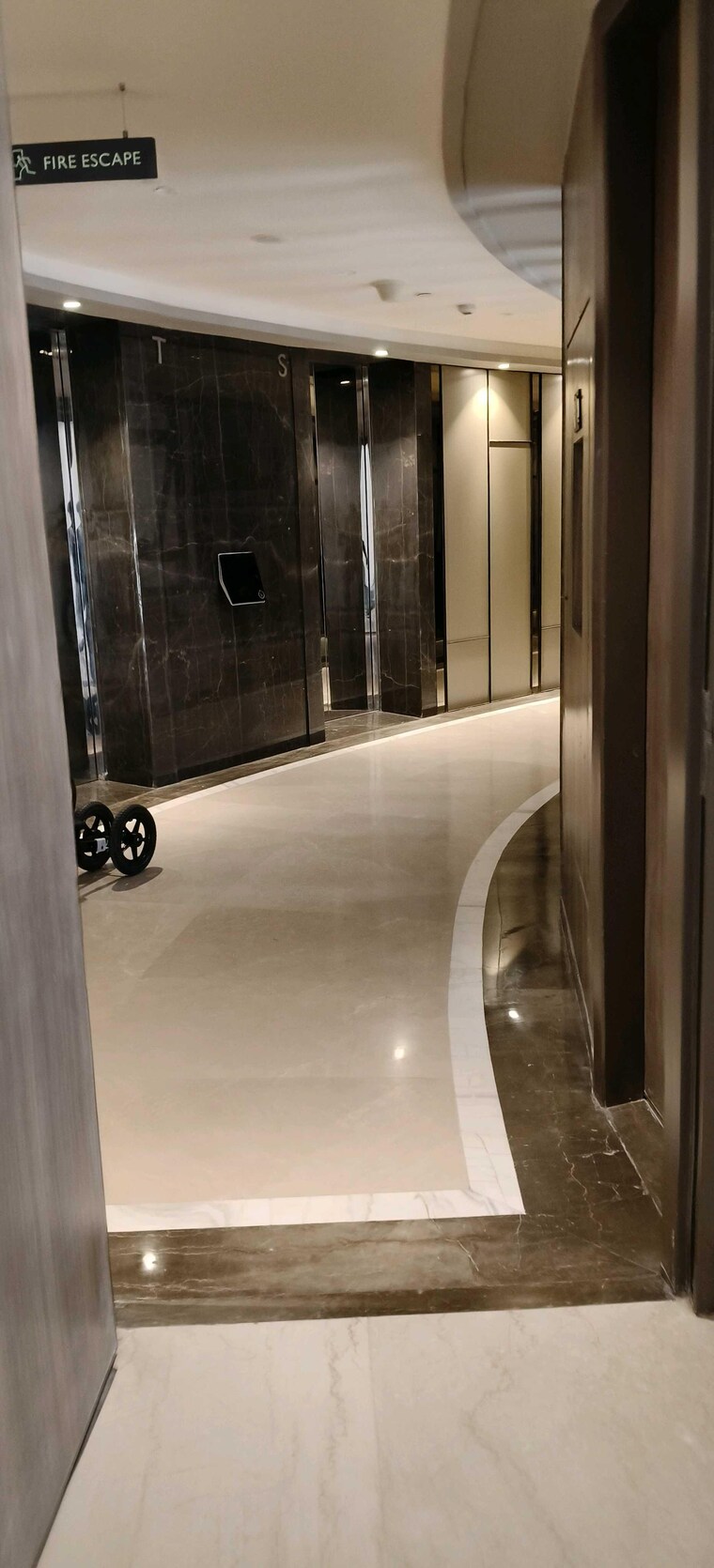 Bathroom, lodha-the-park 4 Bedroom 1490 Sq.Ft. Apartment In Worli Mumbai 9375220