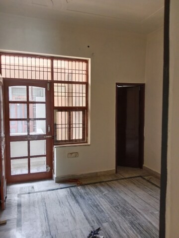 2 BHK Independent House For Rent in Sector 18