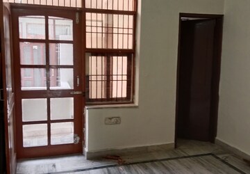 Room in 2 BHK Independent House at Sector 18 – for Rent