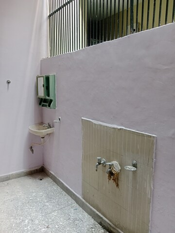 Room in 2 BHK Independent House at Sector 18 – for Rent