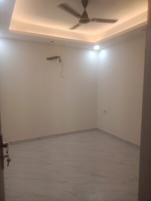 Room in 2 BHK Builder Floor at Vasant Kunj Enclave – for Rent