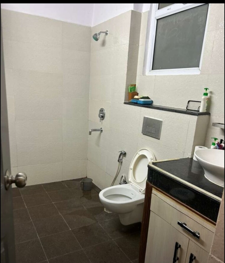 Bathroom, bbd-green-city 3 Bedroom 1800 Sq.Ft. Apartment In Gomti Nagar Lucknow 9375295