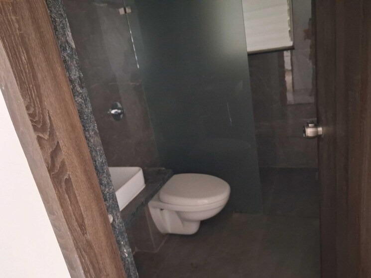 Bathroom, goel-ganga-serio 3 Bedroom 1100 Sq.Ft. Apartment In Kharadi Pune 9375294