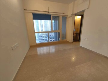 Room in 2 BHK Apartment at Omkar Signet, Malad East – for Rent