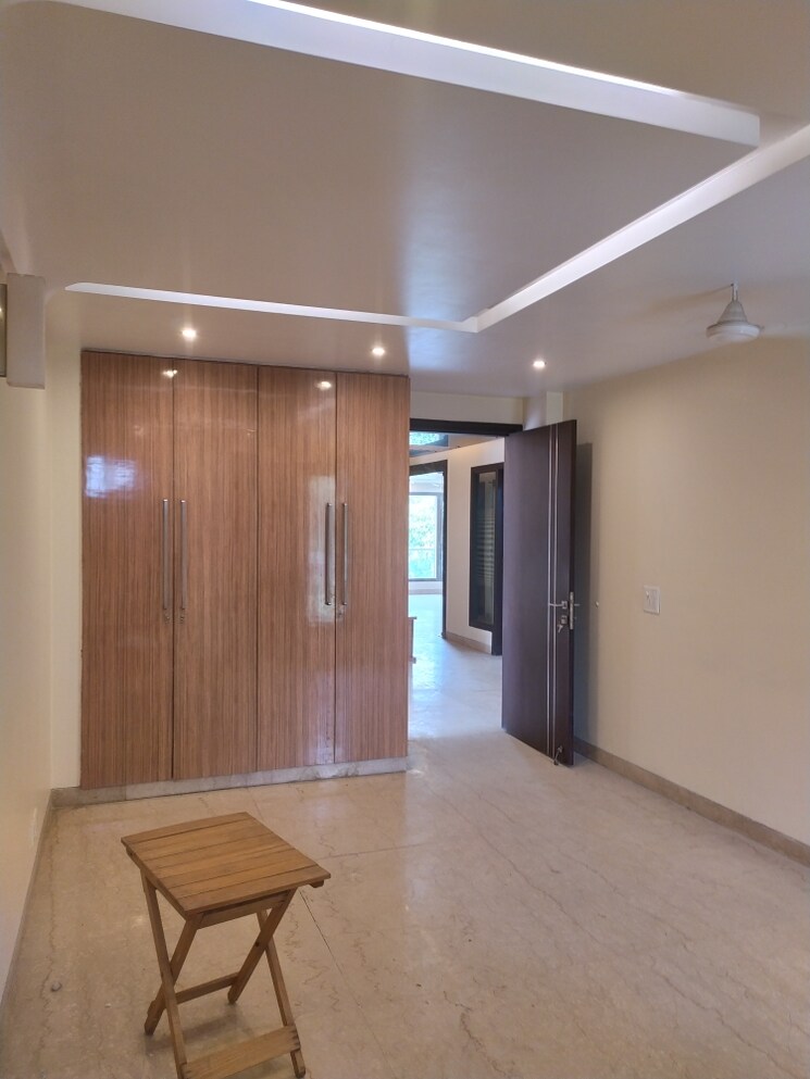 Master Bedroom, chittaranjan park 3 Bedroom 2400 Sq.Ft. Builder Floor In Chittaranjan Park Delhi 9375332