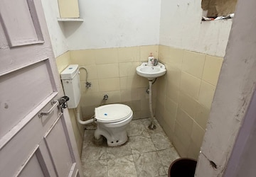 Bathroom in 2 BHK Apartment at Sector 22 – for Rent