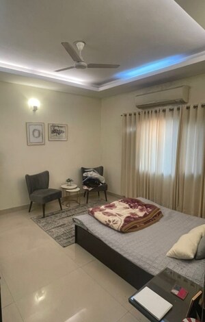 Master Bedroom in 3 BHK Builder Floor at Kailash Colony – for Rent