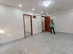 Room in 2 BHK Builder Floor at Chattarpur – for Rent